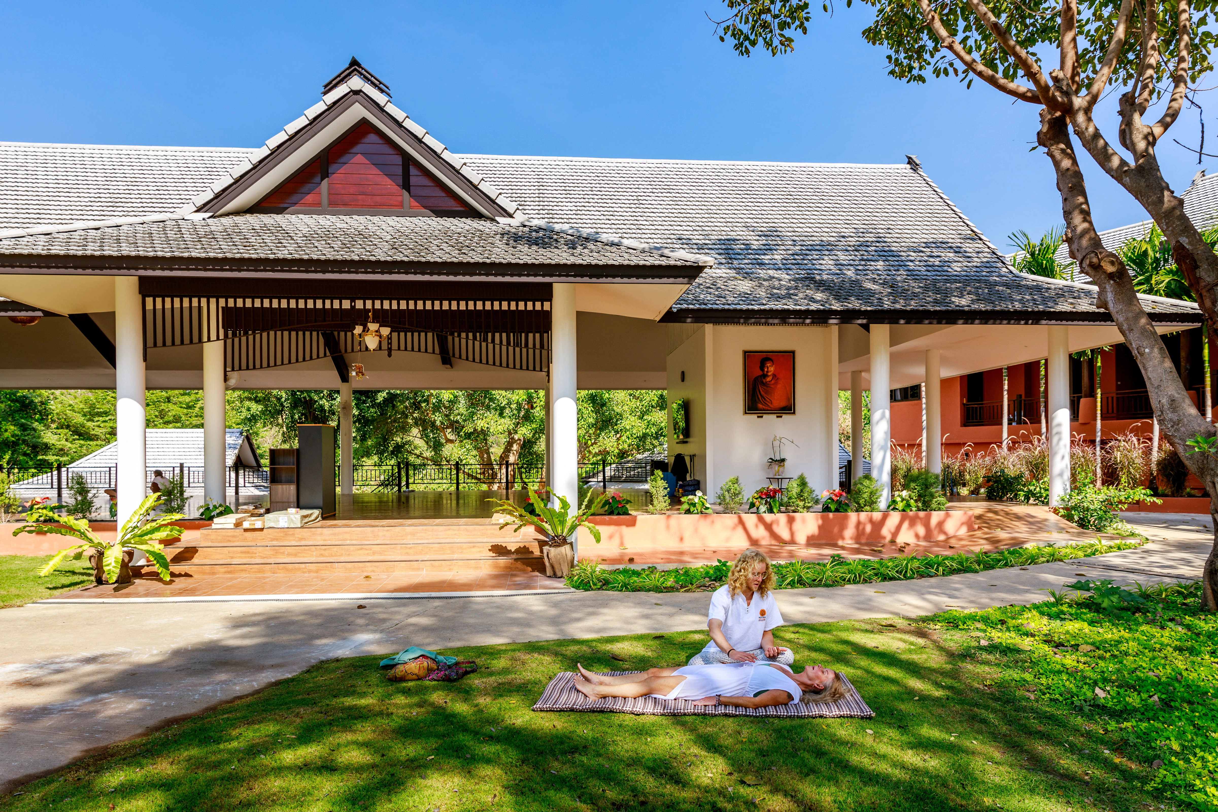 Individual therapy at Holina Healing